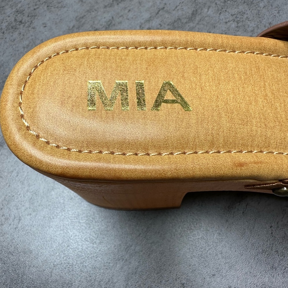 MIA Merel Clogs – Effortless Boho Style Meets Everyday Comfort-Size 10 - Picture 3 of 5